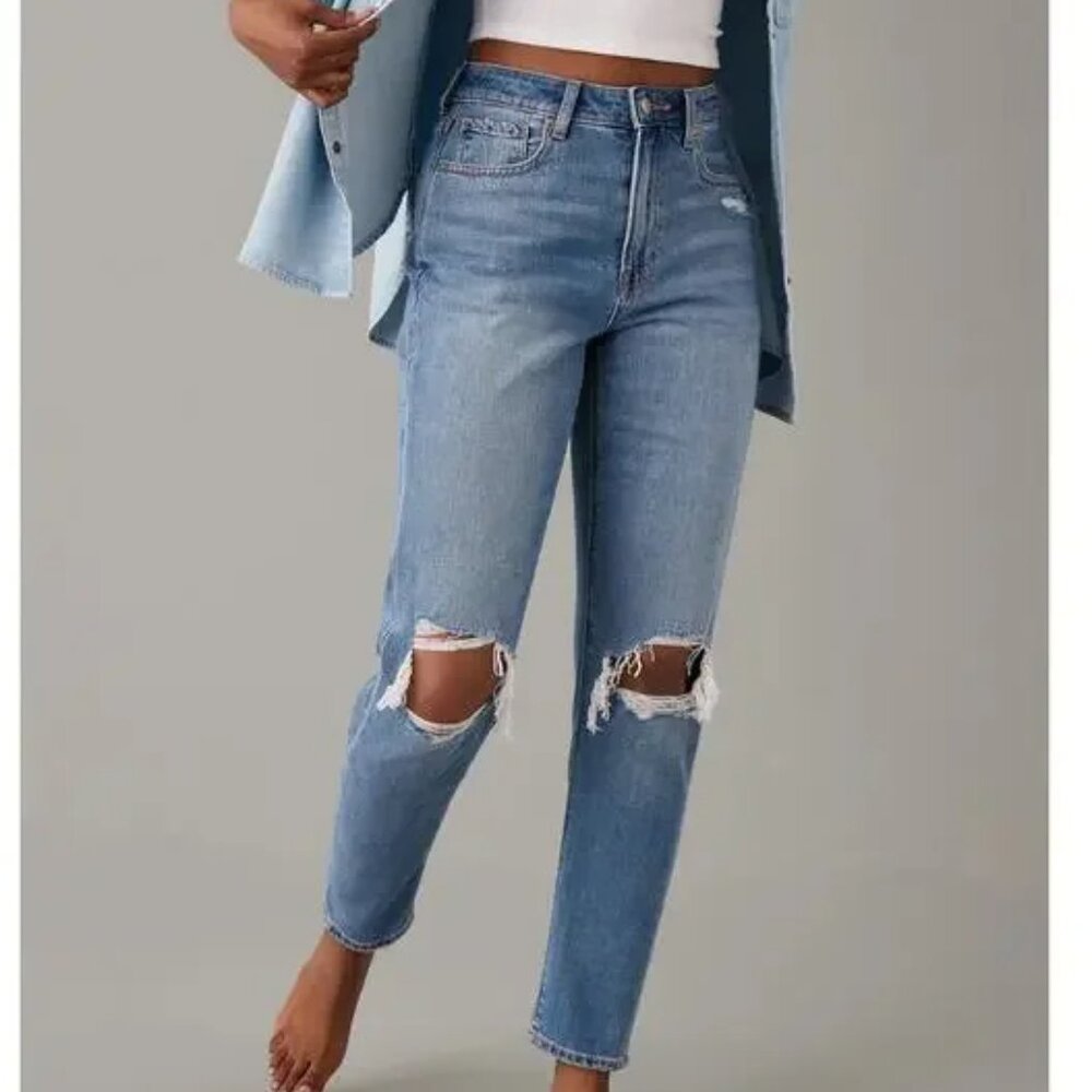 American Eagle Jeans Womens Size 10 Ripped Highest Rise Mom Jean Distressed AEO
